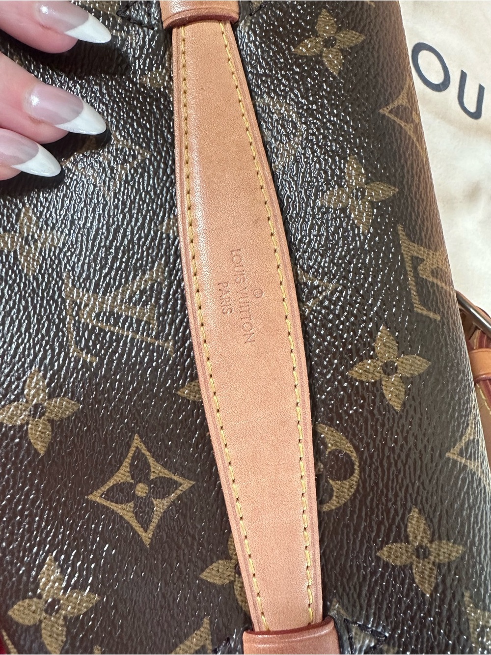 ✨Louis Vuitton Monogram Original Bumbag in Brown and Tan- Great Condition✨ - Picture 8 of 15